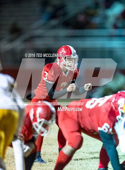 Thumbnail 1 in Dumas vs. Dardanelle (AHSAA 4A 2nd round) photogallery.