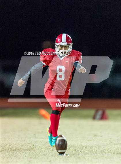 Thumbnail 1 in Dumas vs. Dardanelle (AHSAA 4A 2nd round) photogallery.
