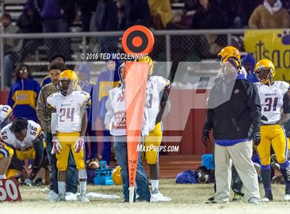 Thumbnail 2 in Dumas vs. Dardanelle (AHSAA 4A 2nd round) photogallery.