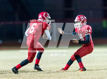 Thumbnail 1 in Dumas vs. Dardanelle (AHSAA 4A 2nd round) photogallery.
