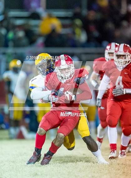 Thumbnail 1 in Dumas vs. Dardanelle (AHSAA 4A 2nd round) photogallery.