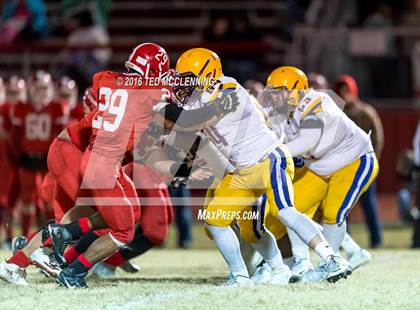 Thumbnail 3 in Dumas vs. Dardanelle (AHSAA 4A 2nd round) photogallery.