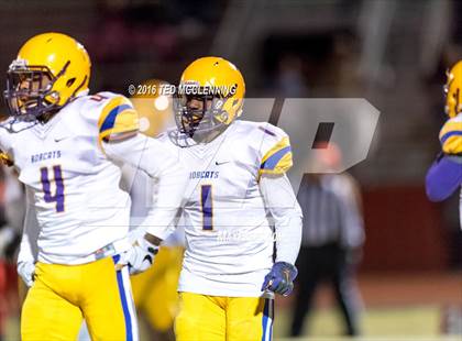 Thumbnail 2 in Dumas vs. Dardanelle (AHSAA 4A 2nd round) photogallery.