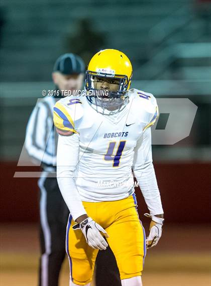 Thumbnail 1 in Dumas vs. Dardanelle (AHSAA 4A 2nd round) photogallery.