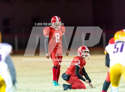 Thumbnail 1 in Dumas vs. Dardanelle (AHSAA 4A 2nd round) photogallery.