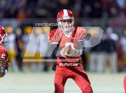 Thumbnail 1 in Dumas vs. Dardanelle (AHSAA 4A 2nd round) photogallery.