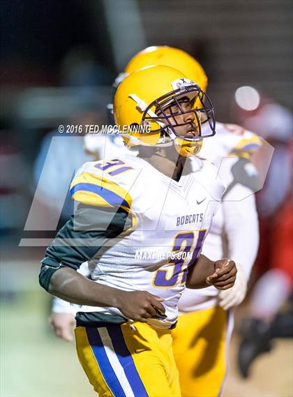Thumbnail 1 in Dumas vs. Dardanelle (AHSAA 4A 2nd round) photogallery.