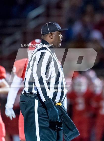 Thumbnail 3 in Dumas vs. Dardanelle (AHSAA 4A 2nd round) photogallery.