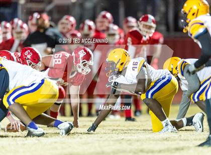 Thumbnail 1 in Dumas vs. Dardanelle (AHSAA 4A 2nd round) photogallery.