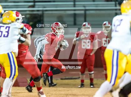 Thumbnail 2 in Dumas vs. Dardanelle (AHSAA 4A 2nd round) photogallery.