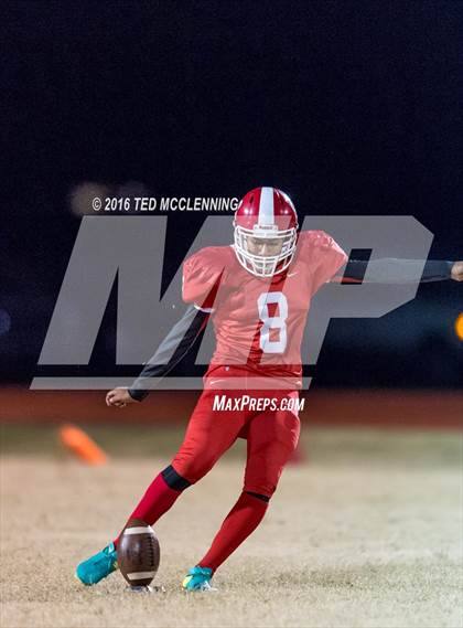 Thumbnail 3 in Dumas vs. Dardanelle (AHSAA 4A 2nd round) photogallery.