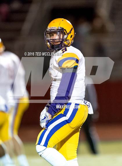 Thumbnail 3 in Dumas vs. Dardanelle (AHSAA 4A 2nd round) photogallery.