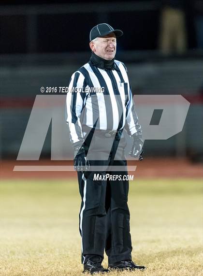 Thumbnail 2 in Dumas vs. Dardanelle (AHSAA 4A 2nd round) photogallery.