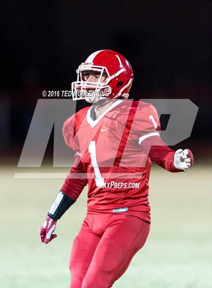 Thumbnail 3 in Dumas vs. Dardanelle (AHSAA 4A 2nd round) photogallery.