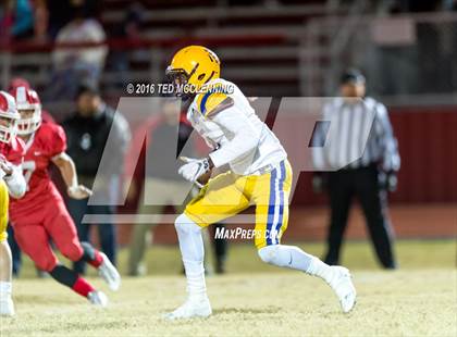 Thumbnail 1 in Dumas vs. Dardanelle (AHSAA 4A 2nd round) photogallery.