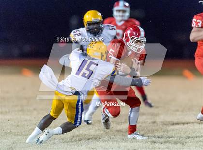 Thumbnail 3 in Dumas vs. Dardanelle (AHSAA 4A 2nd round) photogallery.
