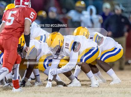 Thumbnail 2 in Dumas vs. Dardanelle (AHSAA 4A 2nd round) photogallery.