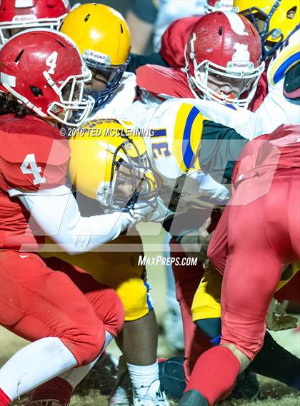 Thumbnail 3 in Dumas vs. Dardanelle (AHSAA 4A 2nd round) photogallery.