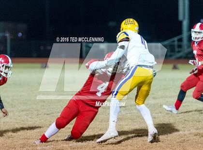 Thumbnail 2 in Dumas vs. Dardanelle (AHSAA 4A 2nd round) photogallery.