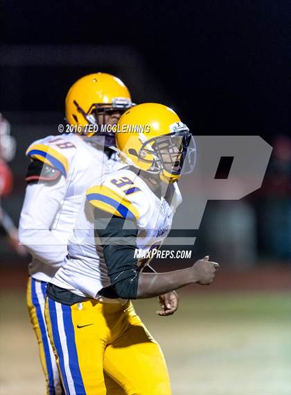 Thumbnail 3 in Dumas vs. Dardanelle (AHSAA 4A 2nd round) photogallery.