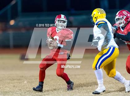 Thumbnail 1 in Dumas vs. Dardanelle (AHSAA 4A 2nd round) photogallery.