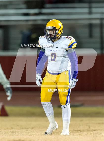 Thumbnail 2 in Dumas vs. Dardanelle (AHSAA 4A 2nd round) photogallery.