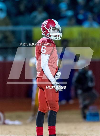Thumbnail 1 in Dumas vs. Dardanelle (AHSAA 4A 2nd round) photogallery.