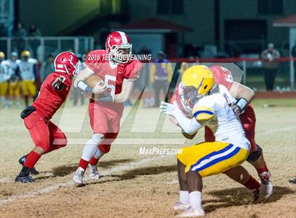Thumbnail 3 in Dumas vs. Dardanelle (AHSAA 4A 2nd round) photogallery.
