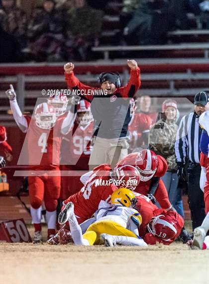 Thumbnail 1 in Dumas vs. Dardanelle (AHSAA 4A 2nd round) photogallery.