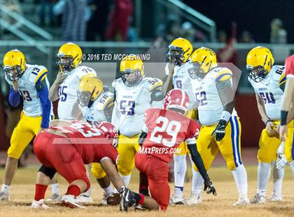 Thumbnail 3 in Dumas vs. Dardanelle (AHSAA 4A 2nd round) photogallery.