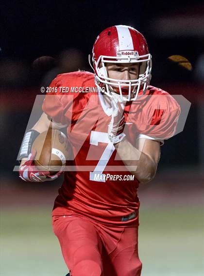 Thumbnail 1 in Dumas vs. Dardanelle (AHSAA 4A 2nd round) photogallery.