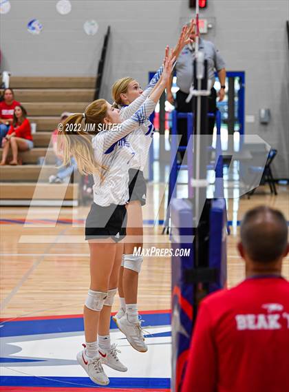 Thumbnail 3 in Brazos Christian vs Reicher Catholic photogallery.
