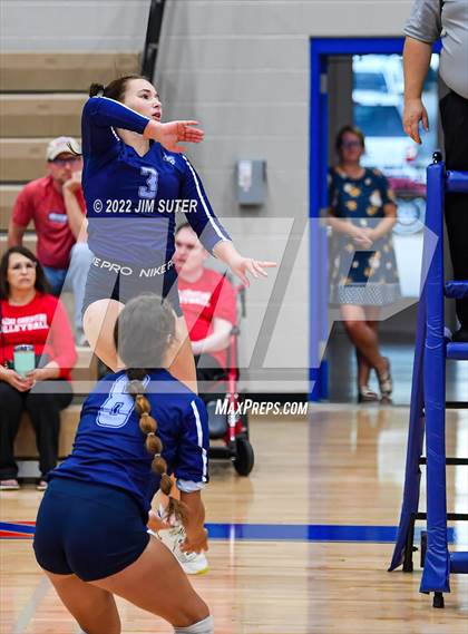 Thumbnail 2 in Brazos Christian vs Reicher Catholic photogallery.