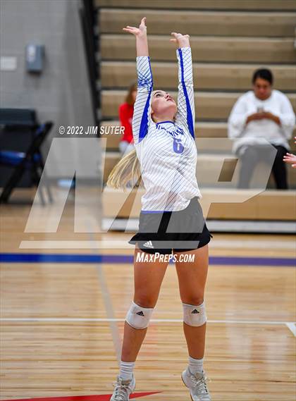 Thumbnail 2 in Brazos Christian vs Reicher Catholic photogallery.