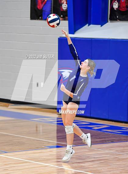Thumbnail 3 in Brazos Christian vs Reicher Catholic photogallery.