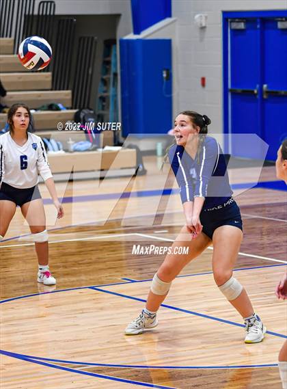 Thumbnail 3 in Brazos Christian vs Reicher Catholic photogallery.