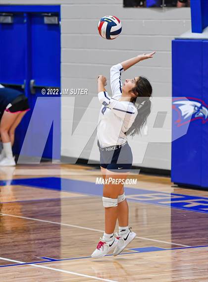 Thumbnail 3 in Brazos Christian vs Reicher Catholic photogallery.
