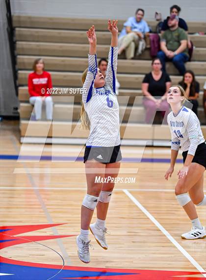 Thumbnail 3 in Brazos Christian vs Reicher Catholic photogallery.