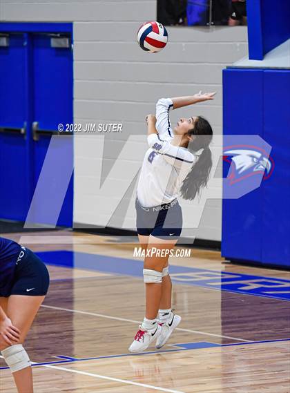 Thumbnail 2 in Brazos Christian vs Reicher Catholic photogallery.