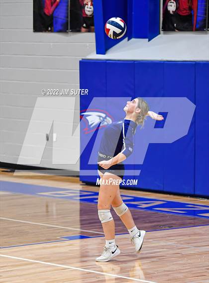 Thumbnail 2 in Brazos Christian vs Reicher Catholic photogallery.
