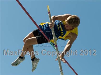 Thumbnail 3 in BYU Invitational photogallery.