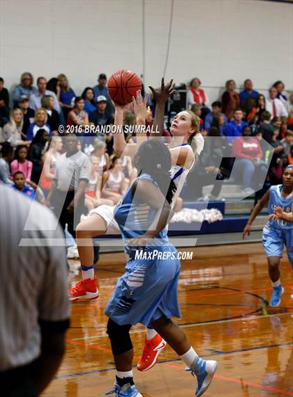 Thumbnail 2 in Calera @ Chilton County photogallery.