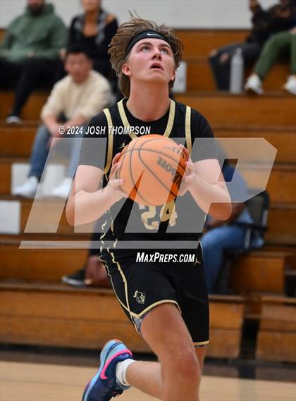 Thumbnail 1 in Chino Hills vs. Ontario Christian photogallery.