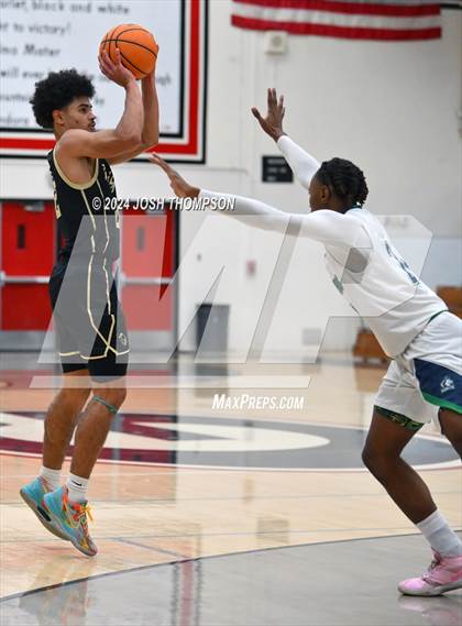 Thumbnail 2 in Chino Hills vs. Ontario Christian photogallery.