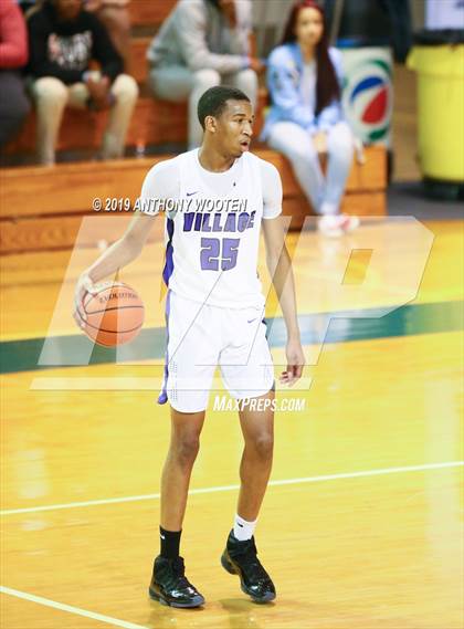 Thumbnail 3 in Southern Durham vs. Village Christian Academy (Hoops and Dreams) photogallery.