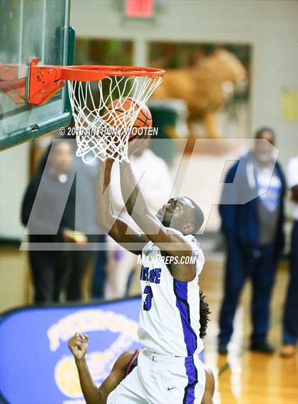 Thumbnail 1 in Southern Durham vs. Village Christian Academy (Hoops and Dreams) photogallery.