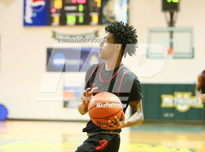 Thumbnail 1 in Southern Durham vs. Village Christian Academy (Hoops and Dreams) photogallery.