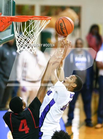 Thumbnail 2 in Southern Durham vs. Village Christian Academy (Hoops and Dreams) photogallery.