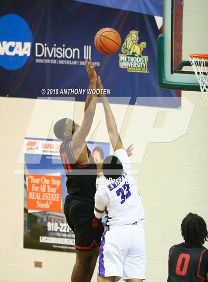 Thumbnail 1 in Southern Durham vs. Village Christian Academy (Hoops and Dreams) photogallery.