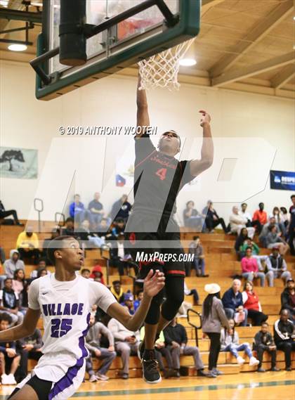 Thumbnail 3 in Southern Durham vs. Village Christian Academy (Hoops and Dreams) photogallery.